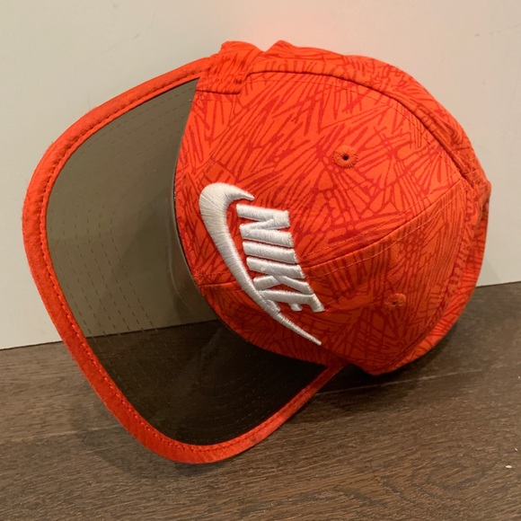 Kids orange Nike hat with sun shade age 4-7 - Picture 6 of 7